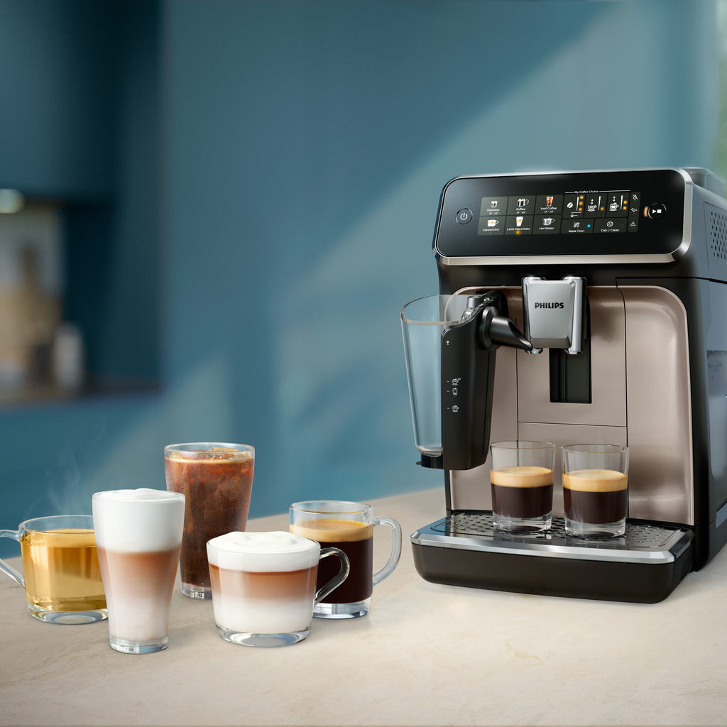 Philips Series 3300 Kaffeevollautomat EP3347/90 - 6 Getränke, Farb Touchscreen Display, LatteGo Milchsystem, SilentBrew, Keramikmahlwerk, AquaClean Filter - Schwarz/Chrom